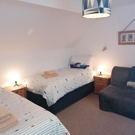 Port Side Brixham - Ideal Seaside Getaway - Parking - Wood-Burner - Dog Friendly Bagian luar foto