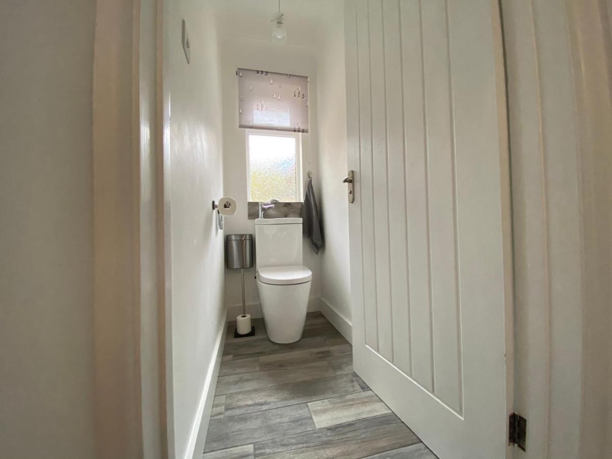 Port Side Brixham - Ideal Seaside Getaway - Parking - Wood-Burner - Dog Friendly Bagian luar foto